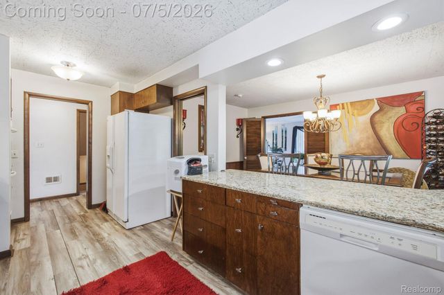 46 W Breitmeyer Place, Mt. Clemens, MI 48043