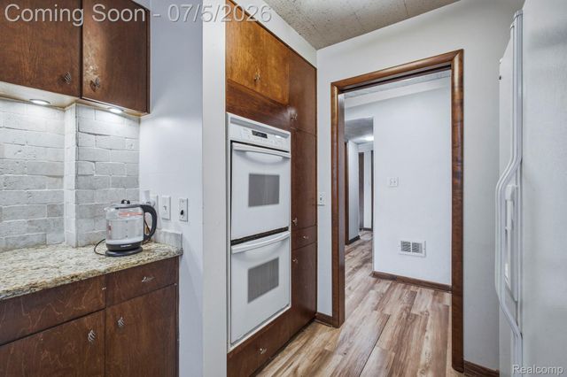 46 W Breitmeyer Place, Mt. Clemens, MI 48043