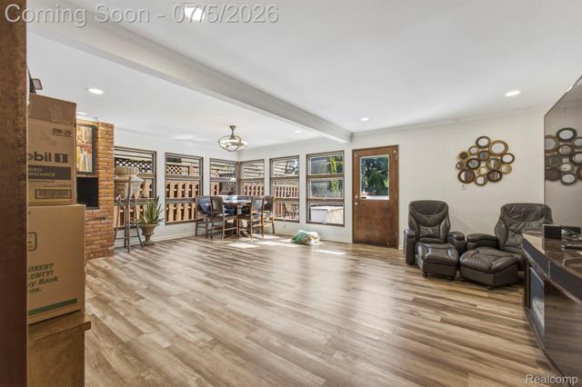 46 W Breitmeyer Place, Mt. Clemens, MI 48043