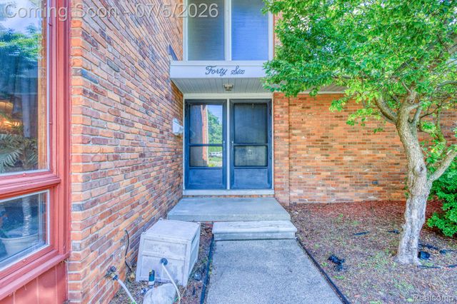 46 W Breitmeyer Place, Mt. Clemens, MI 48043