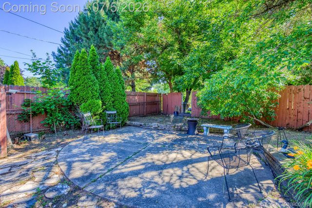46 W Breitmeyer Place, Mt. Clemens, MI 48043