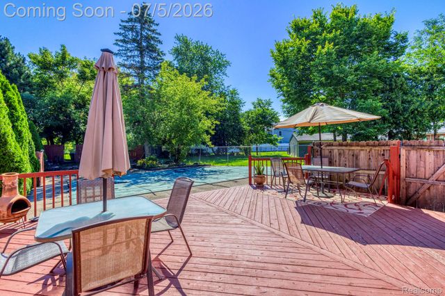 46 W Breitmeyer Place, Mt. Clemens, MI 48043