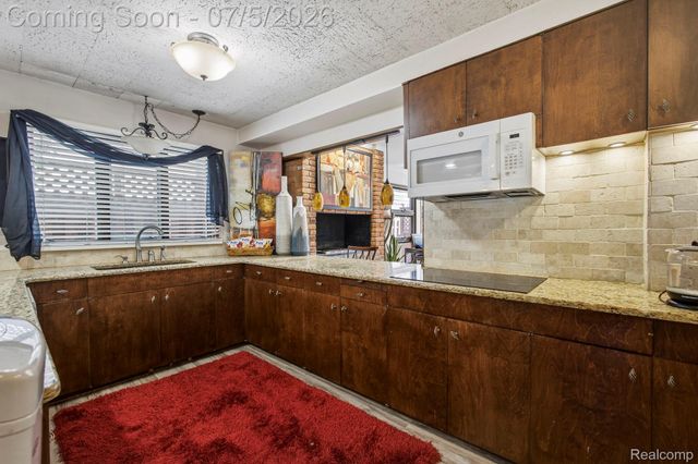46 W Breitmeyer Place, Mt. Clemens, MI 48043