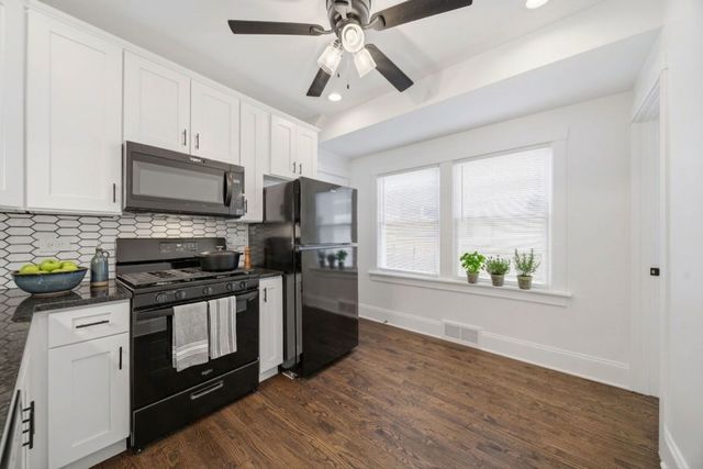 12211 Irving Avenue, Blue Island, IL 60406