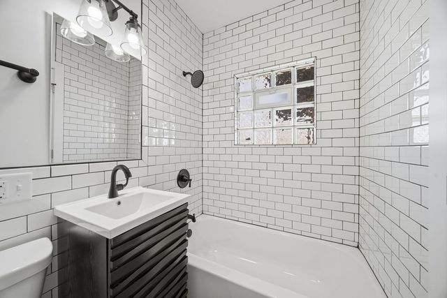 12211 Irving Avenue, Blue Island, IL 60406