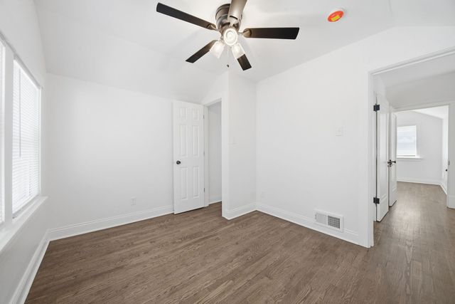 12211 Irving Avenue, Blue Island, IL 60406