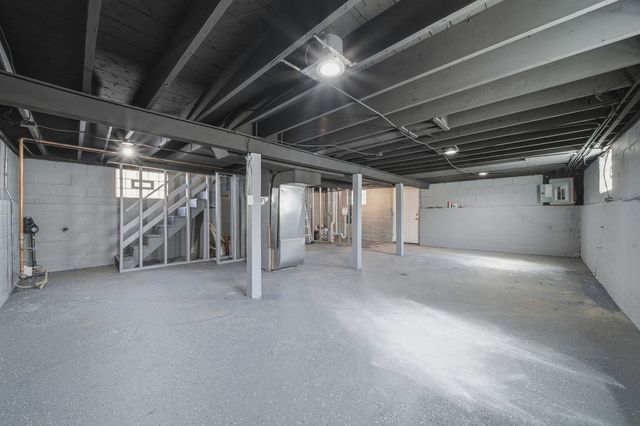 12211 Irving Avenue, Blue Island, IL 60406