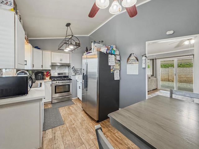 374 Crystal Drive, San Jacinto, CA 92583