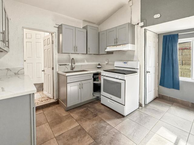 374 Crystal Drive, San Jacinto, CA 92583