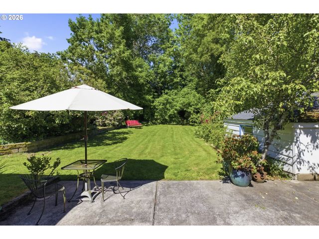 9009 Sw 36TH Ave, Portland, OR 97219