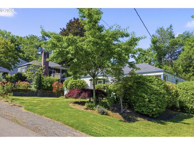 9009 Sw 36TH Ave, Portland, OR 97219