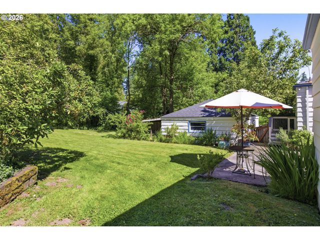 9009 Sw 36TH Ave, Portland, OR 97219