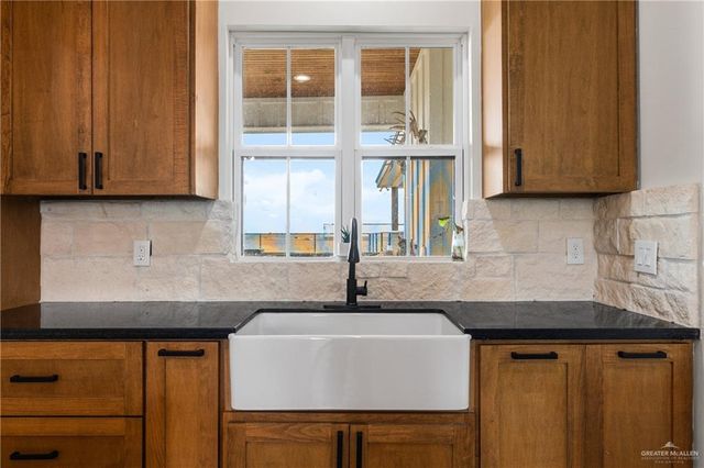 23588 Beefmaster Road, Monte Alto, TX 78538