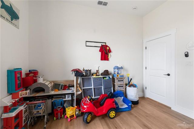 23588 Beefmaster Road, Monte Alto, TX 78538