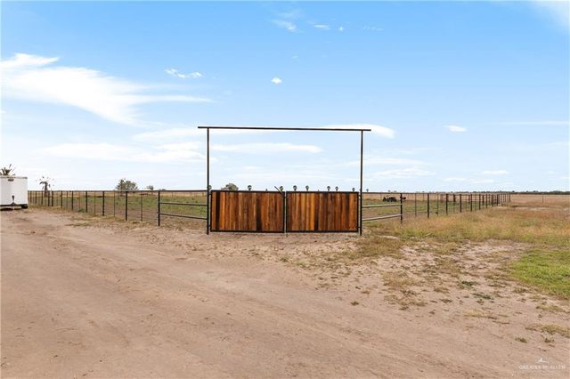 23588 Beefmaster Road, Monte Alto, TX 78538