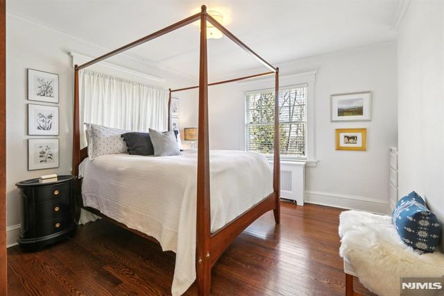 80 Crest Road, Ridgewood, NJ 07450