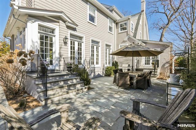 80 Crest Road, Ridgewood, NJ 07450