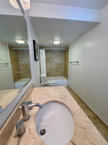 10275 Collins Ave 316, Bal Harbour, FL 33154