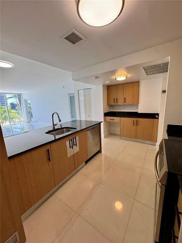 10275 Collins Ave 316, Bal Harbour, FL 33154