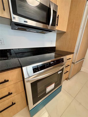 10275 Collins Ave 316, Bal Harbour, FL 33154