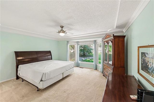 5710 N Spruce Avenue, Kansas City, MO 64119