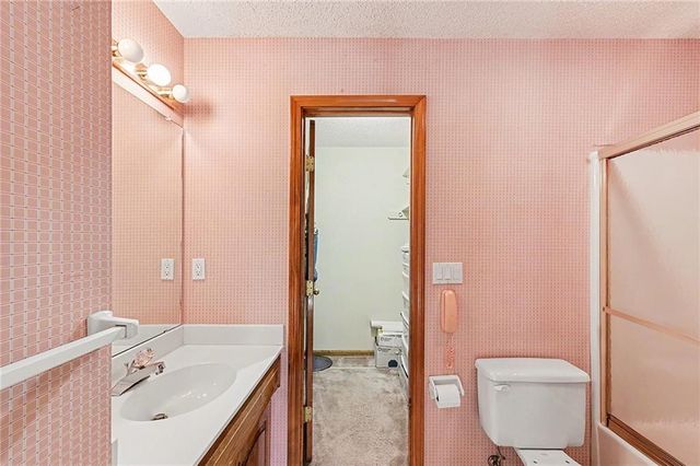 5710 N Spruce Avenue, Kansas City, MO 64119