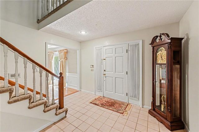 5710 N Spruce Avenue, Kansas City, MO 64119