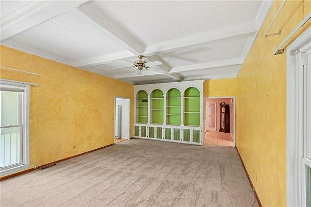 5710 N Spruce Avenue, Kansas City, MO 64119