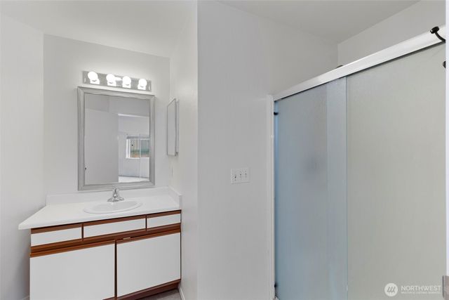 2255 Highview Lane W #D101, Bremerton, WA 98312