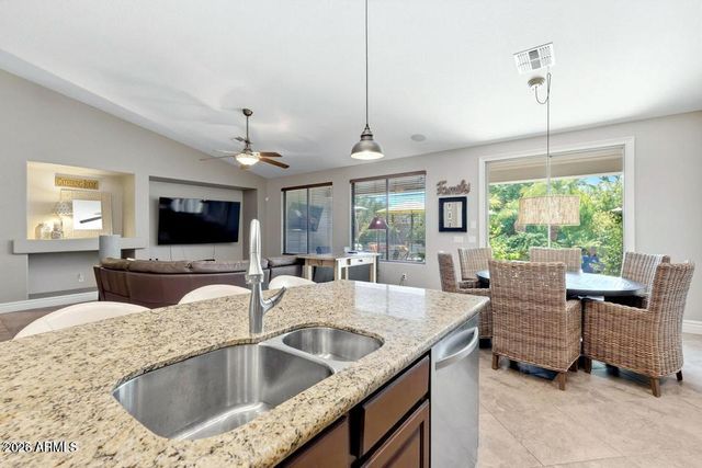 14395 W PORT ROYALE Lane, Surprise, AZ 85379