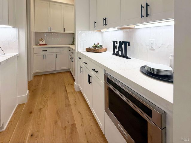 1902 Carlile Pl, Santa Rosa, CA 95403