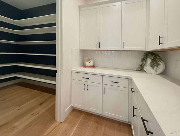 1902 Carlile Pl, Santa Rosa, CA 95403