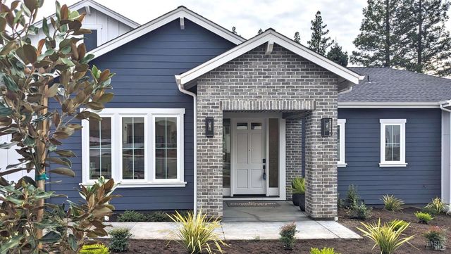 1902 Carlile Pl, Santa Rosa, CA 95403