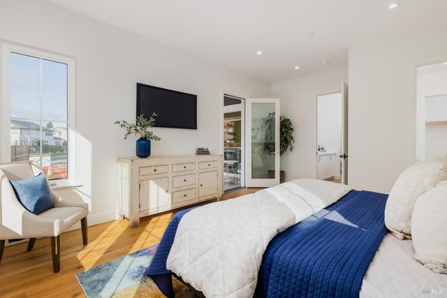 1902 Carlile Pl, Santa Rosa, CA 95403