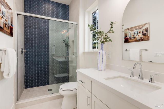 1902 Carlile Pl, Santa Rosa, CA 95403