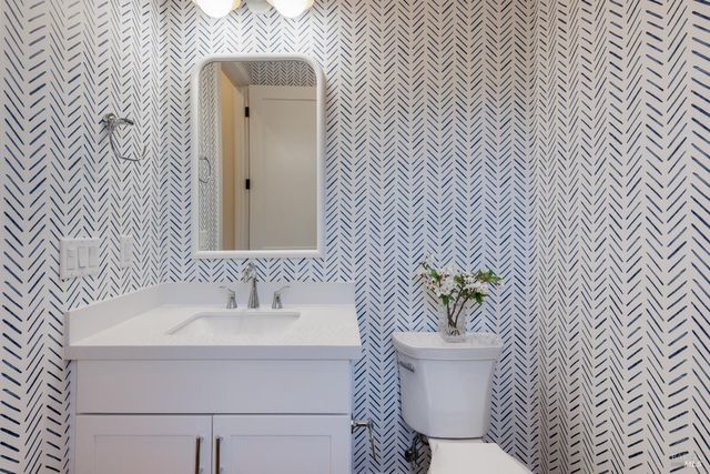 1902 Carlile Pl, Santa Rosa, CA 95403