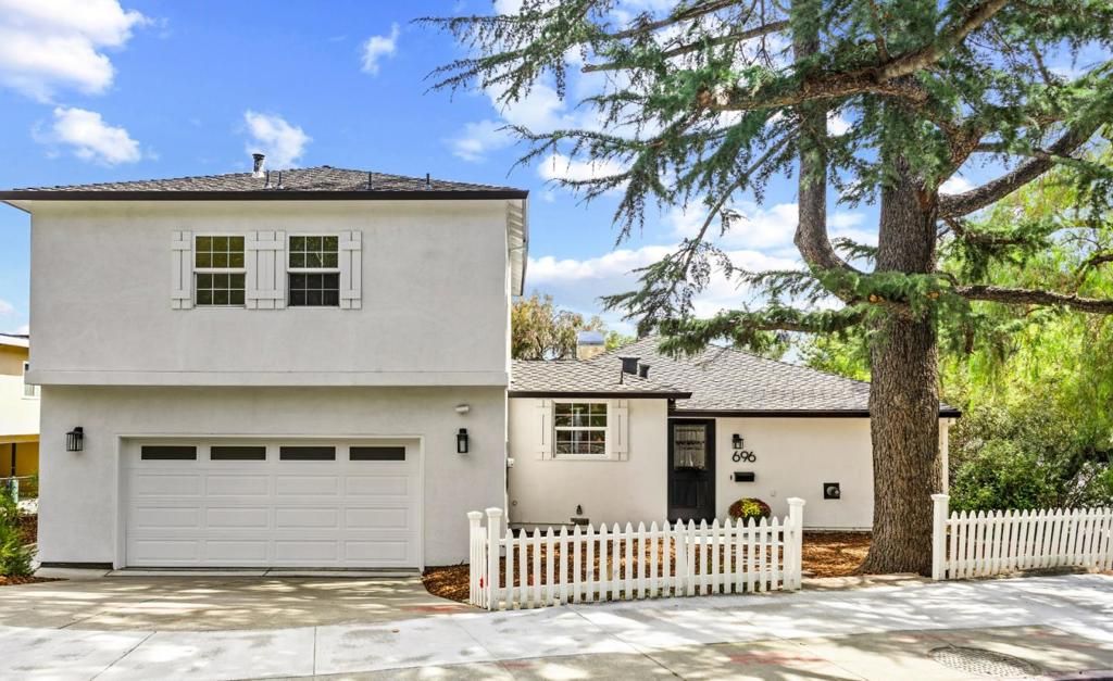 696 N Santa Cruz Avenue, Los Gatos, CA 95030