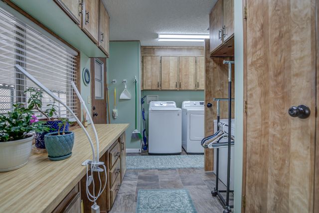 4555 Underwood Drive, Redding, CA 96003