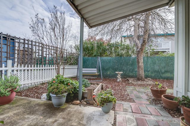 4555 Underwood Drive, Redding, CA 96003