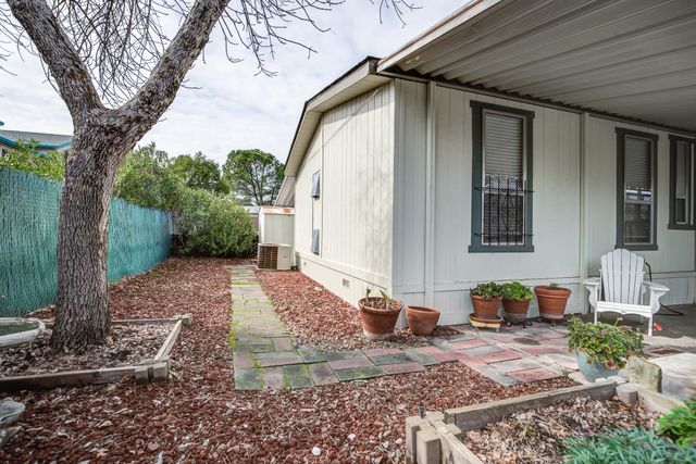 4555 Underwood Drive, Redding, CA 96003