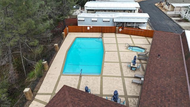 4555 Underwood Drive, Redding, CA 96003