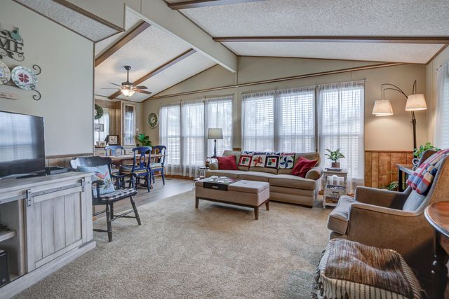 4555 Underwood Drive, Redding, CA 96003