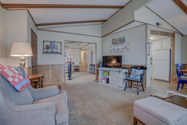 4555 Underwood Drive, Redding, CA 96003