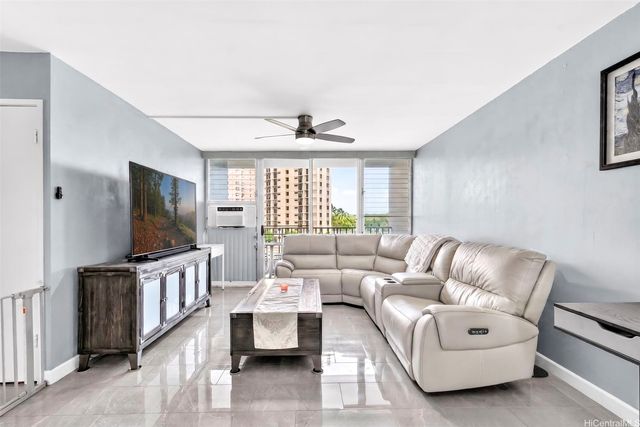 1128 Ala Napunani Street 309, Honolulu, HI 96818