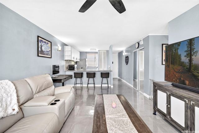 1128 Ala Napunani Street 309, Honolulu, HI 96818
