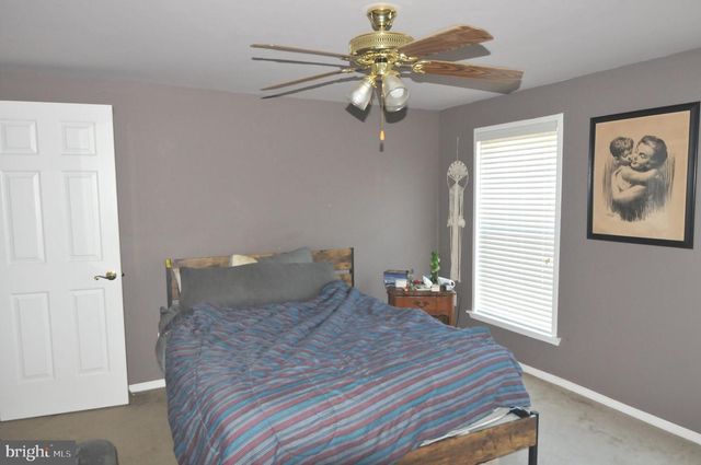 42 DOGWOOD LN, Mays Landing, NJ 08330