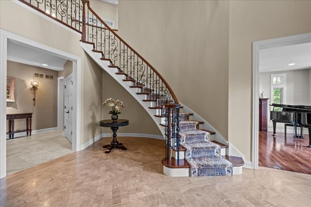1690 Tallgrass Lane, Lake Forest, IL 60045