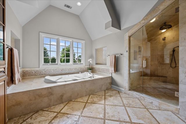 1690 Tallgrass Lane, Lake Forest, IL 60045