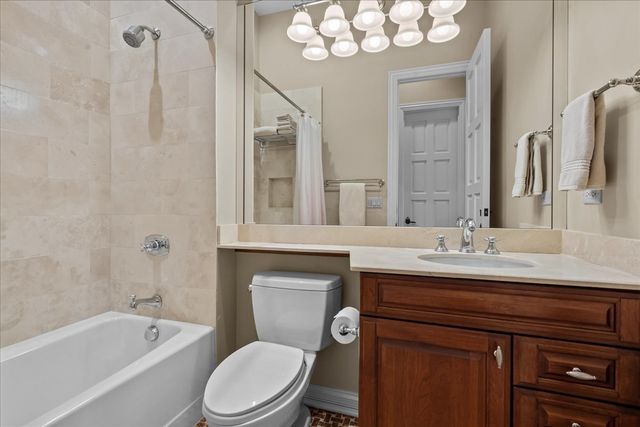 1690 Tallgrass Lane, Lake Forest, IL 60045