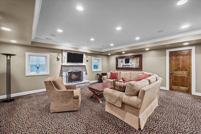 1690 Tallgrass Lane, Lake Forest, IL 60045